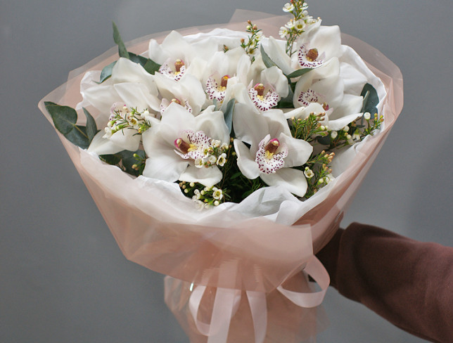 Букет из белых орхидей Фото